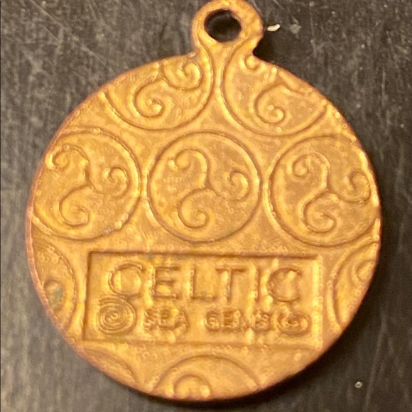 Shamrock charm - Picture 2 of 2